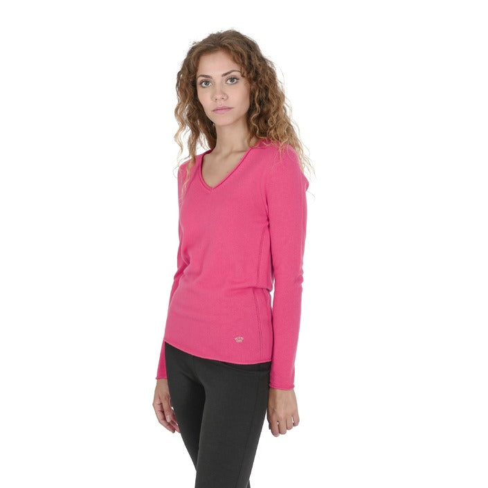 Crown of Edinburgh Cashmere - Crown of Edinburgh Cashmere Womens V Neck Sweater COE 0022 STRAWBERRY RED