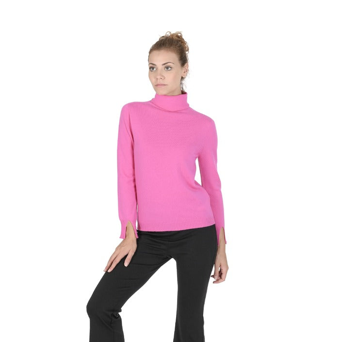 Crown of Edinburgh Cashmere - Crown of Edinburgh Cashmere Womens Turtleneck Sweater COE 0023 FUSCHIA