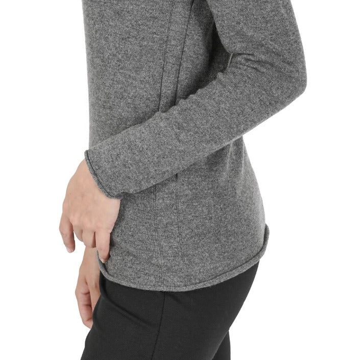 Crown of Edinburgh Cashmere - Crown of Edinburgh Cashmere Womens V Neck Sweater COE 0022 GREY