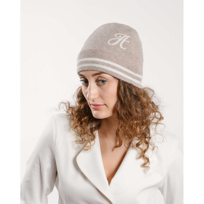 Crown of Edinburgh Cashmere - Crown of Edinburgh Cashmere Monogrammed Beanie BRUNTSFIELD CAMEL A