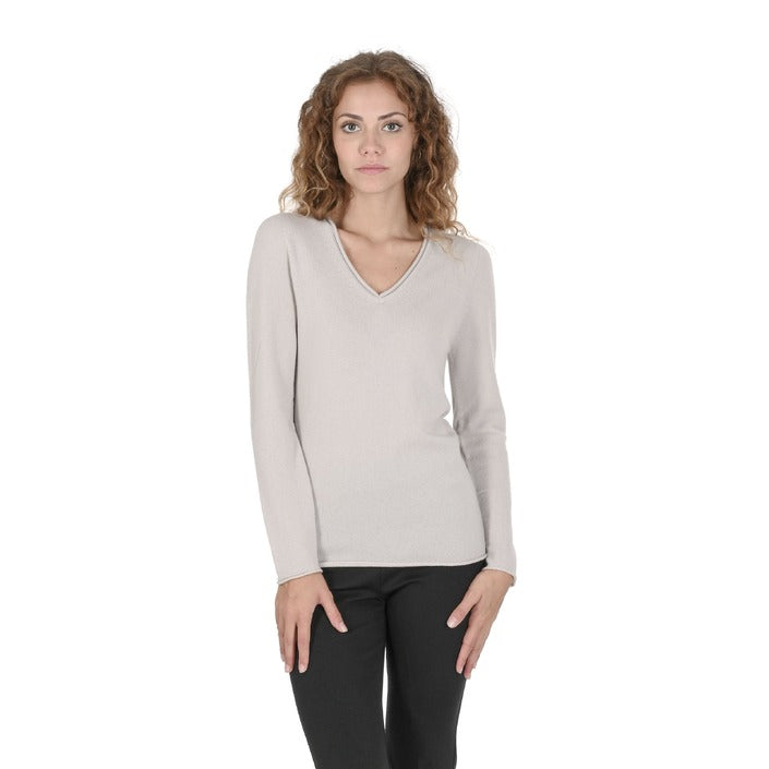 Crown of Edinburgh Cashmere - Crown of Edinburgh Cashmere Womens V Neck Sweater COE 0022 OYSTER