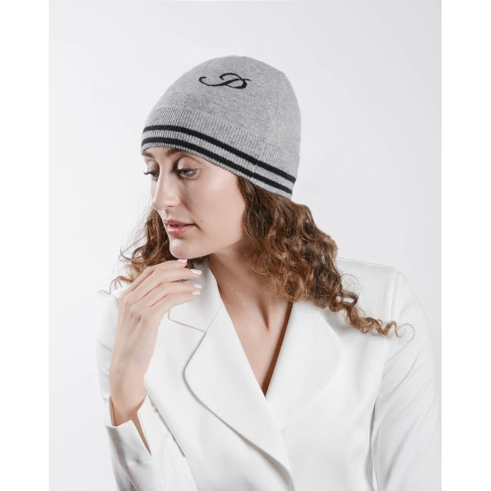 Crown of Edinburgh Cashmere - Crown of Edinburgh Cashmere Monogrammed Beanie BRUNTSFIELD GREY P